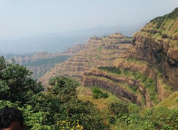 india/mahabaleshwar/landmark/castle-rock-point