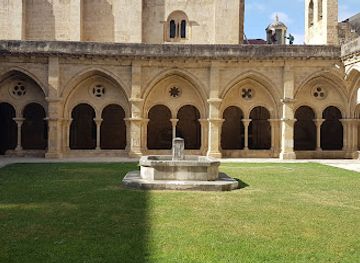 portugal/beira-alta/landmark/old-cathedral-of-saint-mary-of-coimbra