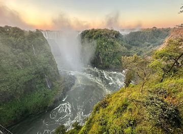 zambia/victoria-falls/landmark/victoria-falls-steam-train