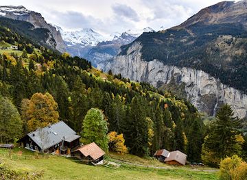 switzerland/lauterbrunnen-valley/landmark/staubbachbankli