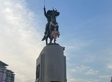 thailand/bangkok/landmark/king-taksin-the-great-monument