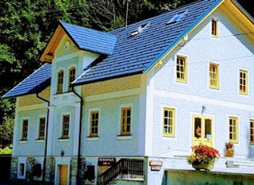 slovenia/littoral/landmark/guest-house-pri-rogovilcu