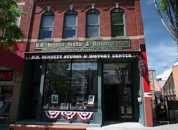 wisconsin/northwoods/landmark/h-h-bennett-studio