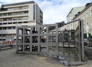 austria/linz/innenstadt/landmark/jubilaumsbrunnen-friedensplatz