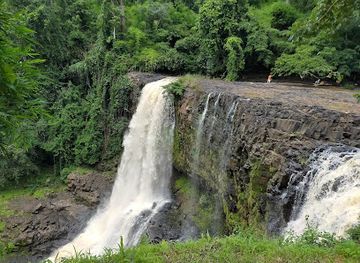 cambodia/mondulkiri-province/landmark/bousra-waterfall