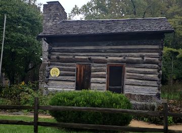 kentucky/appalachian-plateau/landmark/miller-leuser-log-house