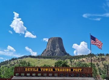 wyoming/crook-county/landmark/devils-tower-trading-post