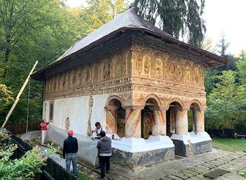 romania/valcea/landmark/schitul-jgheaburi