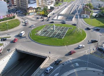 portugal/aveiro/landmark/rotunda-do-eucalipto-monumento-as-telecomunicacoes-e-humanidade