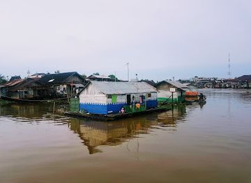 indonesia/south-kalimantan/landmark/rumah-lanting
