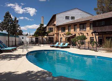 new-mexico/gallup/landmark/historic-el-rancho-hotel