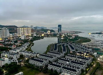 vietnam/ha-long/landmark/on-the-rocks-at-citadines-marina-halong
