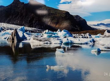 iceland/keflavik/landmark/green-motion-car-rental-iceland