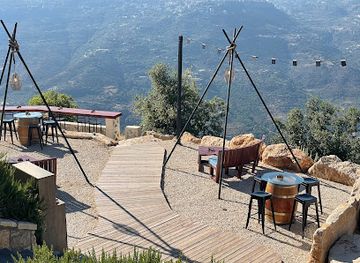 lebanon/chouf-district/landmark/sight-deir-el-qamar