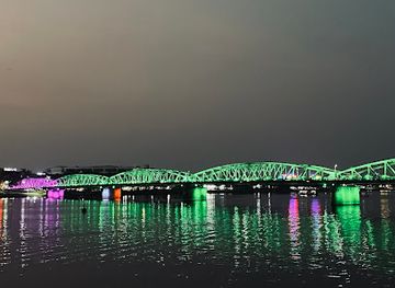 vietnam/hue/landmark/cau-truong-tien