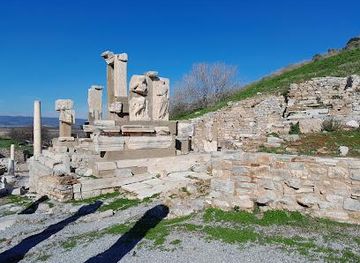 greece/samos/landmark/memmius-monument