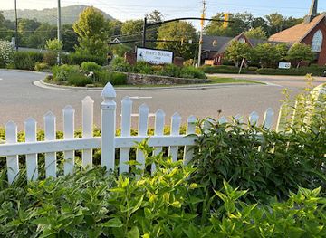 north-carolina/boone/landmark/dan-l-boone-inn