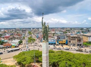 benin/ganvie-village/landmark/red-star-square