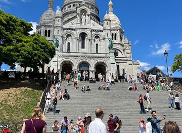 france/paris/montmartre/landmark/arenes-de-montmartre
