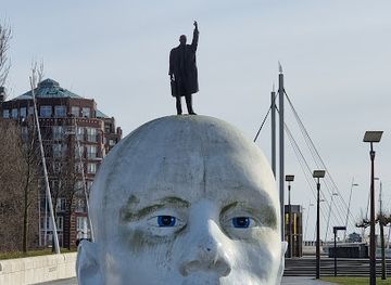 netherlands/flevoland/landmark/beeldhouwwerk