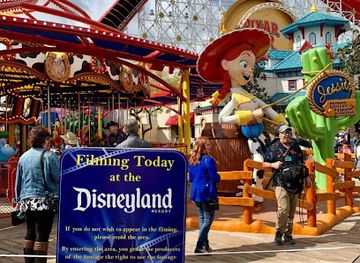 california/anaheim/landmark/jessie-s-critter-carousel