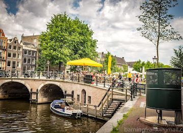 netherlands/amsterdam/landmark/multatuli-statue