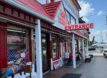 tennessee/pigeon-forge/landmark/smoky-mountain-candy-makers