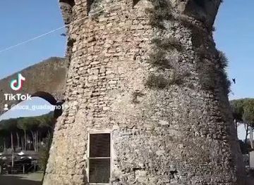 italy/amalfi/landmark/via-torre-di-paestum