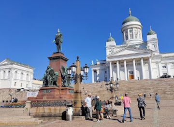 finland/helsinki/landmark/hop-on-hop-off-city-tour