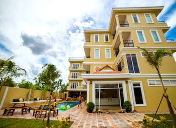 cambodia/kampot-province/landmark/mad-monkey-hostel-kampot