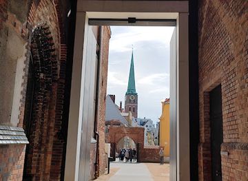 germany/lubeck/st-gertrud/landmark/skulptur-der-maria-magdalena