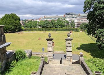 united-kingdom/nottingham/landmark/robin-hood-statue