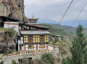 bhutan/central-bhutan/landmark/dzongdrakha-monastry