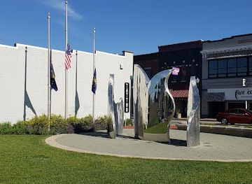 indiana/the-uplands/landmark/indiana-state-flag-historic-area