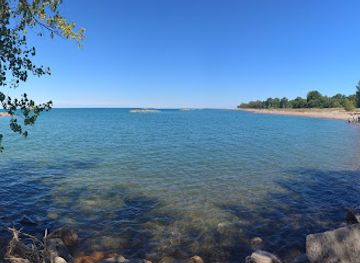 pennsylvania/presque-isle-state-park/landmark/presque-isle-lighthouse