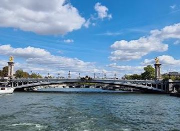 france/paris/landmark/port-de-la-bourdonnais