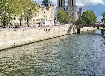 france/versailles/landmark/pont-saint-michel