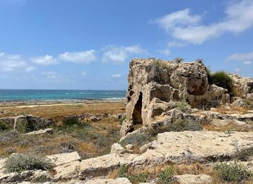 cyprus/paphos-district/landmark/northwest-city-gate-and-rock-bridge