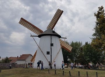 hungary/southern-great-plain/landmark/dorozsmai-szelmalom-szeged-kiskundorozsma