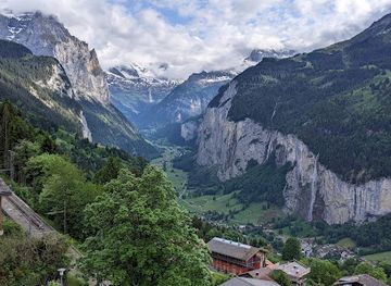 switzerland/lauterbrunnen-valley/landmark/wengen-viewpoint