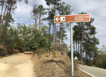 portugal/serra-da-lousa/landmark/terreiro-das-bruxas