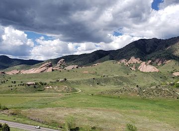 colorado/rocky-mountains/landmark/dinosaur-ridge