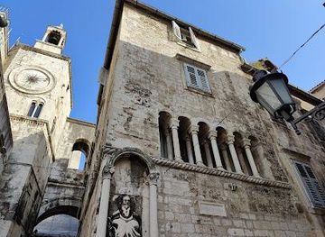 croatia/trogir/landmark/cyprian-s-palace