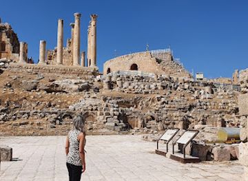 jordan/jerash/landmark/temple-of-zeus