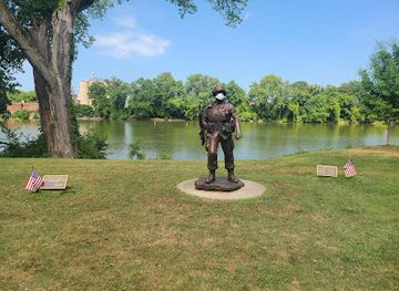 ohio/zanesville/landmark/zane-landing-park