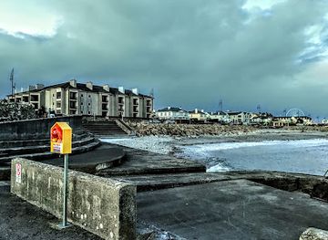 ireland/salthill/landmark/blackrock-beach