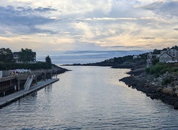maine/ogunquit/landmark/perkins-cove-drawbridge