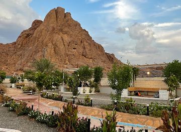 saudi-arabia/hail/landmark/mahmiyat-wa-munthir-hayr-aqdat-buhail-aqdat