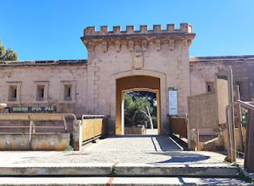 spain/palma-de-mallorca/landmark/torre-d-en-pau