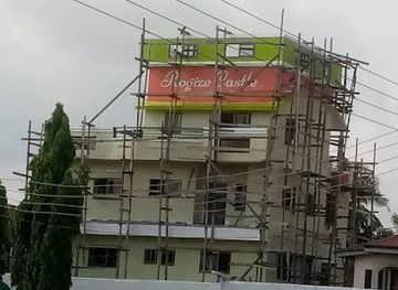 ghana/brong-ahafo/landmark/rogize-castle-junction